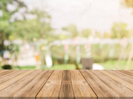 Фон с деревянным столом