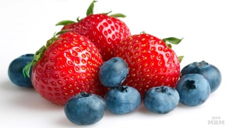 Клубника с голубикой