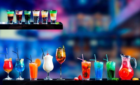 Разноцветные коктейли