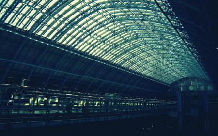 Мрачный вокзал