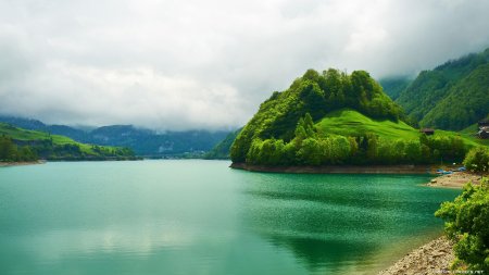 Изумрудные горы