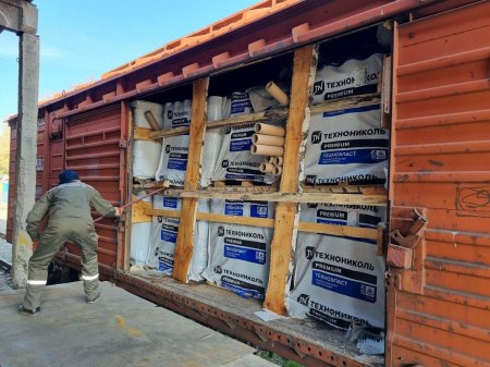 Разгрузка вагонов биг бэгов