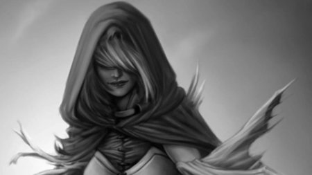 Девушка в капюшоне