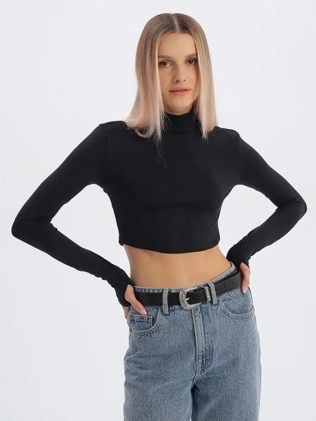 Черная водолазка