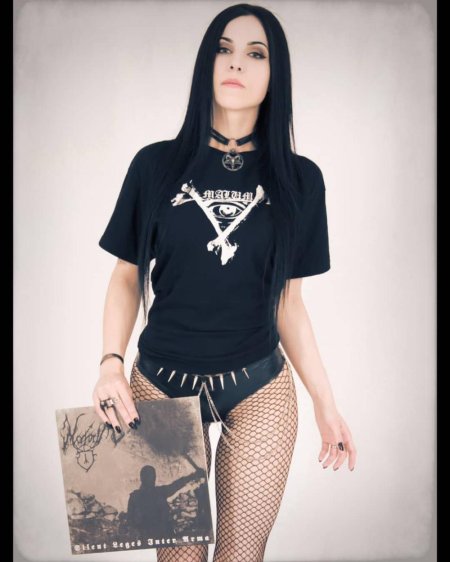 Красивые девушки металлистки