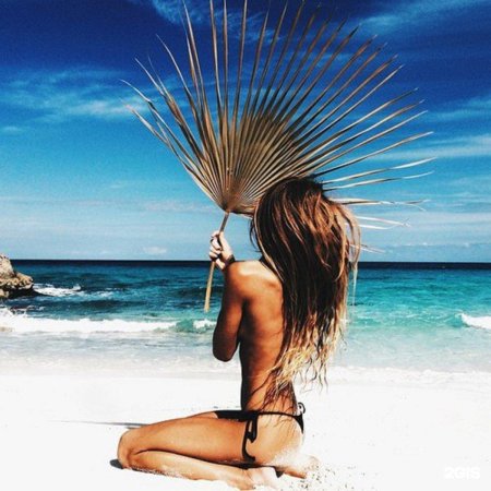 Красивые девушки на море