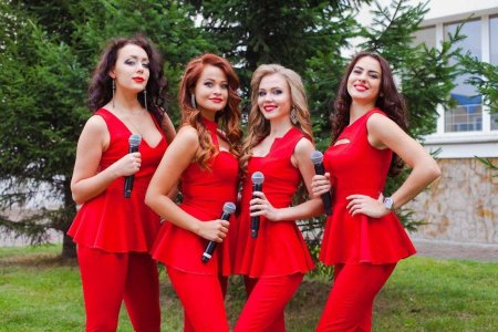 Костюмы для вокальной группы