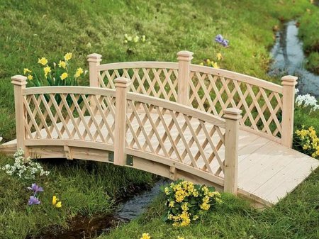 Мостик деревянный декоративный