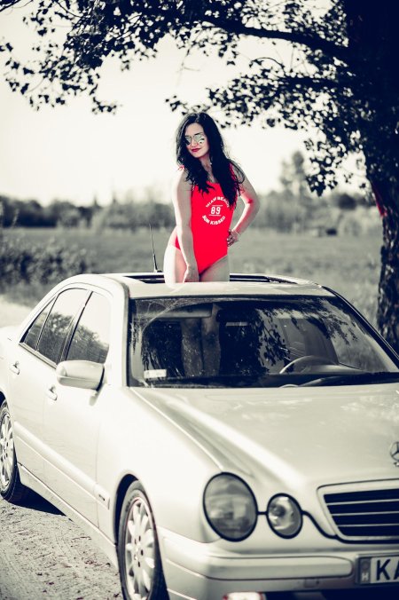 Мерседес 210