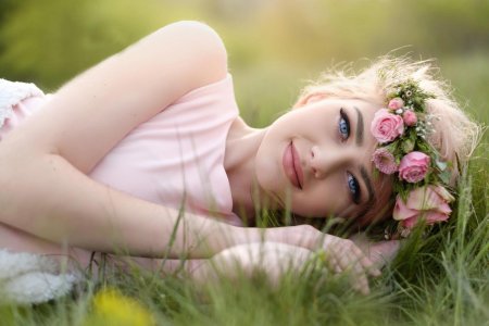 Нежная девушка