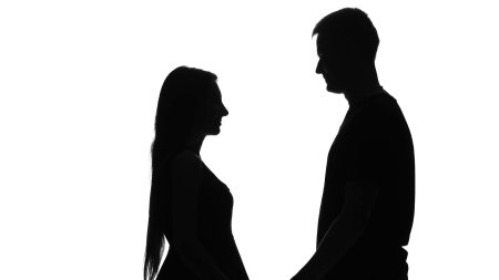 Силуэт мужчины и женщины