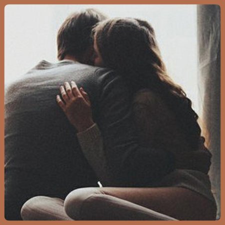 Объятия со спины