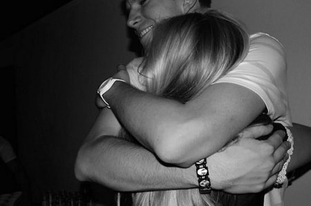 Объятия влюбленных