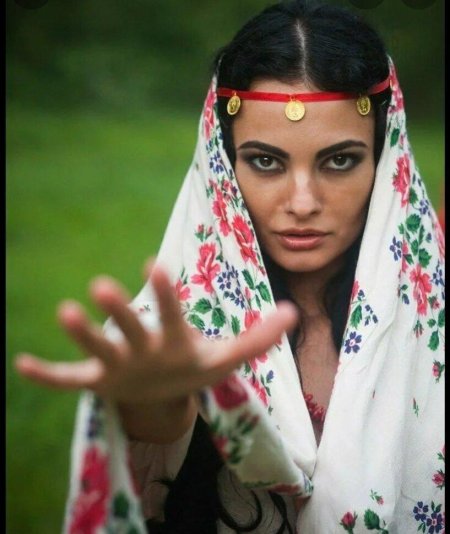 Красивые цыганки