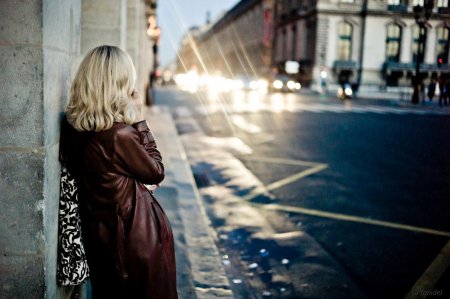 Блондинка в городе