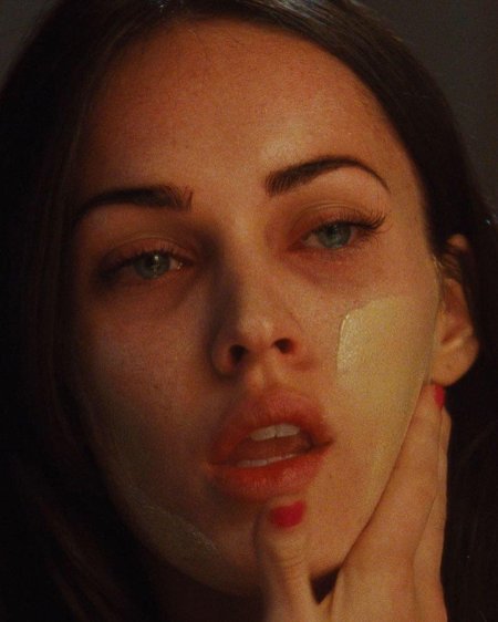 Меган Фокс тело Дженнифер