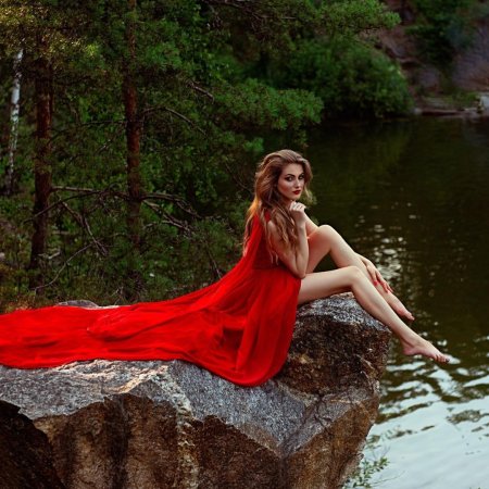 Фотосессия в длинном платье на природе