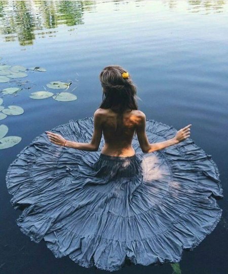 Девушка в воде фотосессия