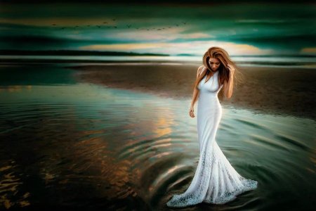 Девушка в длинном платье