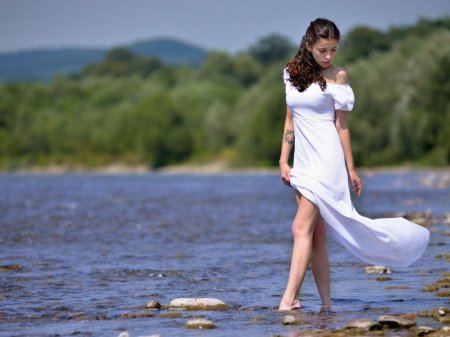 Фотосессия возле воды