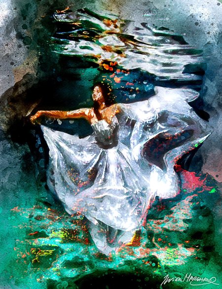 Девушка под водой