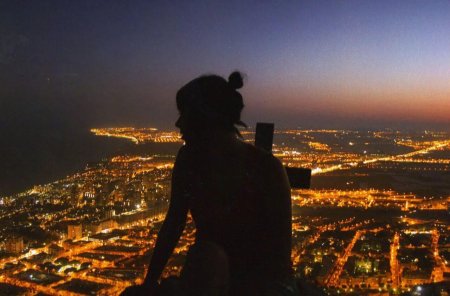 Девушка и ночь