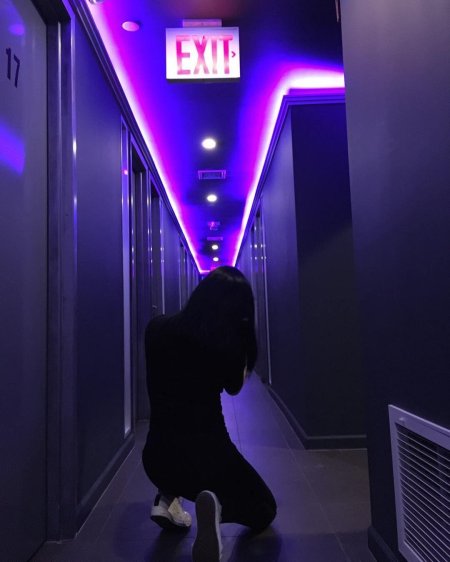 Фиолетовый неон