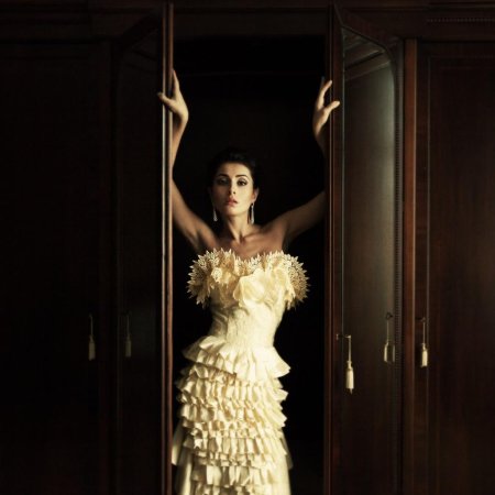 Женщина в дверях