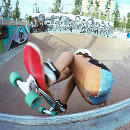 Скейтер Саша Смирнова