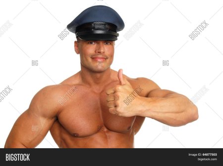 Накаченный мужик