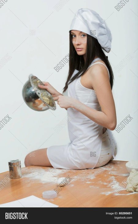 Девушка в муке