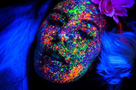 Неоновый цвет