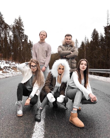 Фотосессия компании друзей