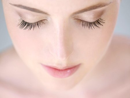 Красивые натуральные ресницы