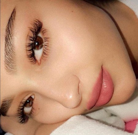 Нарощенные ресницы Кайли