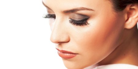 Красивые ресницы закрытый глаз