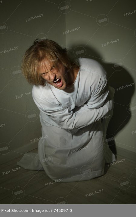 Человек в смирительной рубашке