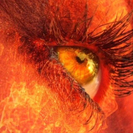 Оранжевые глаза