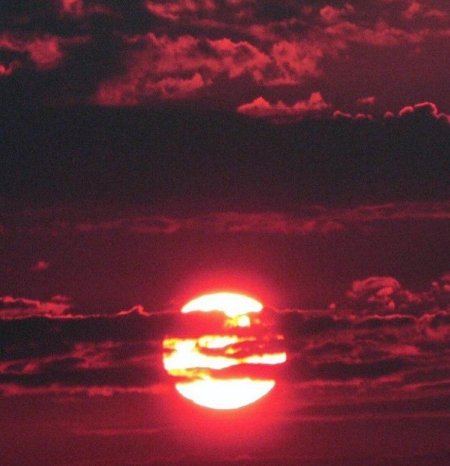 Кровавое солнце