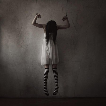 Марионетка девушка