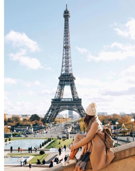 Эйфелева башня в Париже