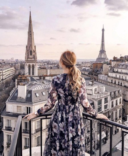 «Девушка в Париже»