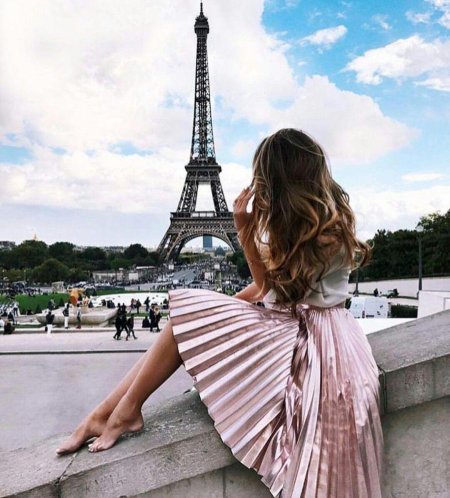 «Девушка в Париже»