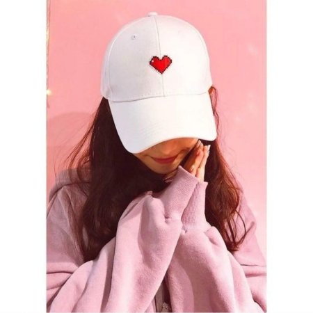 Кореянки в кепках