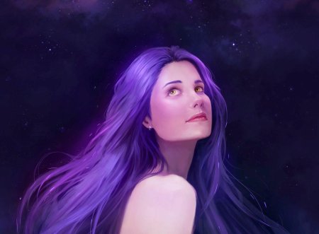 Девушка с фиолетовыми волосами