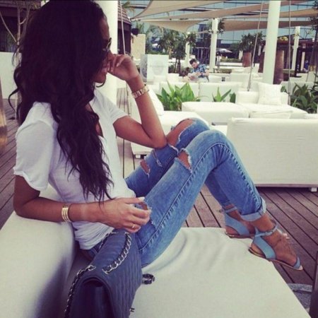 Красивые брюнетки с длинными волосами