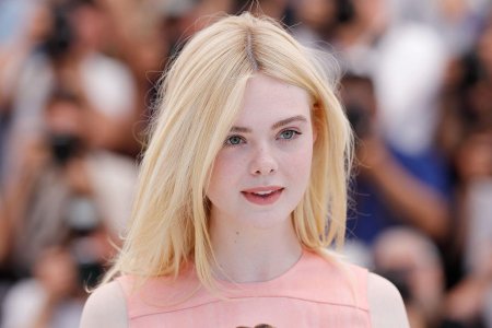 Эль Фаннинг 2022