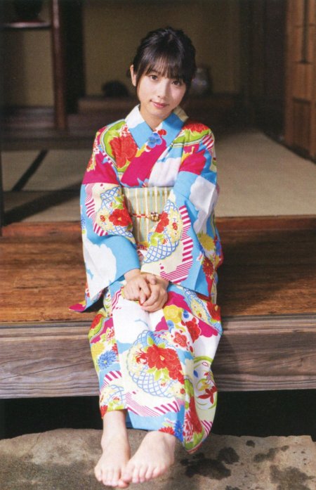 Босые японские девушки