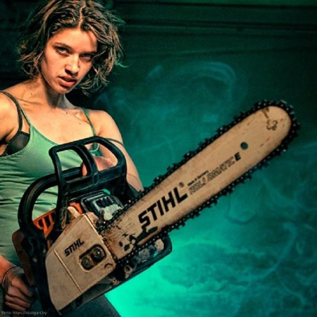 Девушка с бензопилой