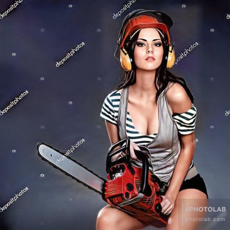 Девушка с инструментом